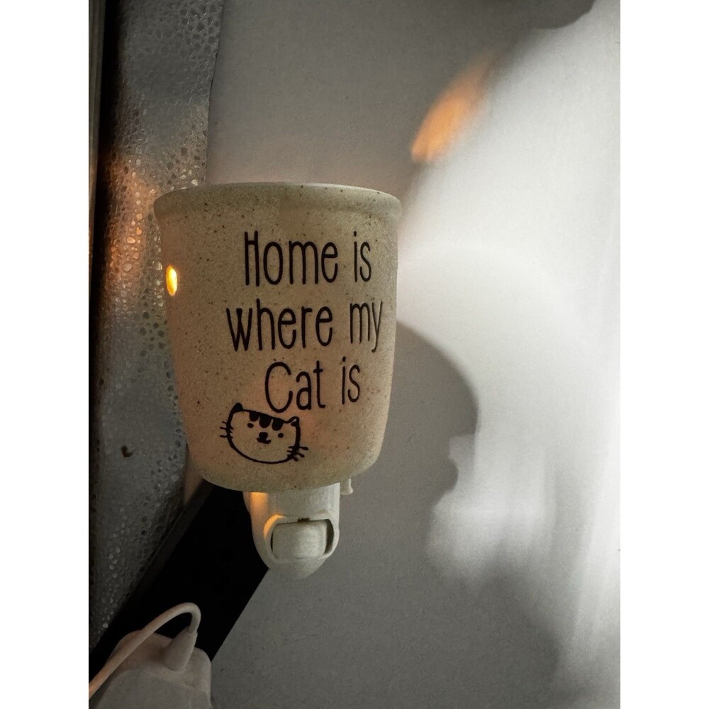 Scentsy Plug In Warmer Night Light HOME IS WHERE MY CAT IS Stains READ